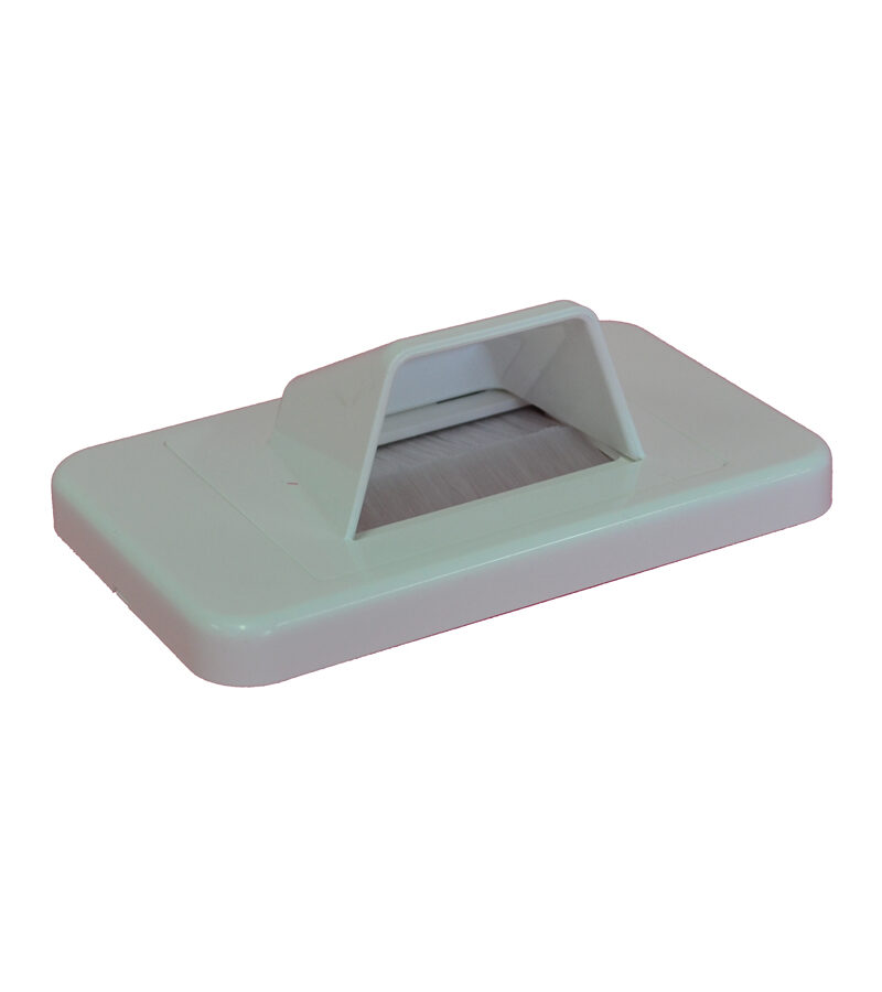 AMDEX Media Style – Bullnose / Flush Entry Wall Plate with brush 2 in 1 – White